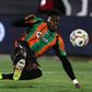 Issa Doumbia (1,87 metros e 79 quilos), médio de 22 anos do Veneza - Foto: IMAGO