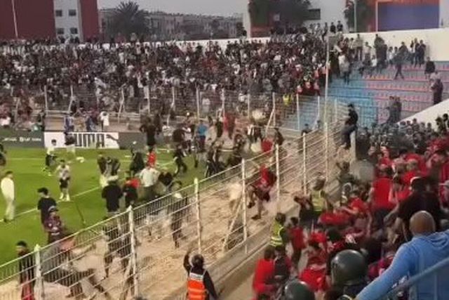 Confrontos e batalha campal no encontro entre Safi e Alger - Foto: Pan-Africa Football/X