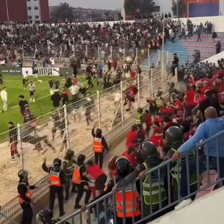 Confrontos e batalha campal no encontro entre Safi e Alger - Foto: Pan-Africa Football/X