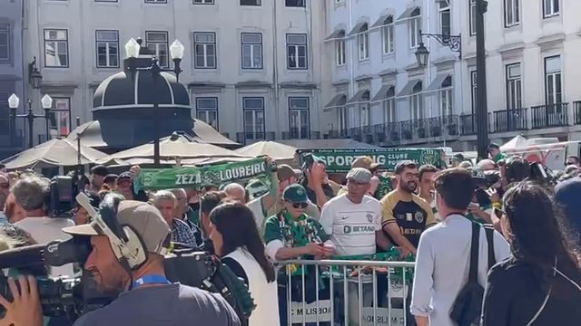 Sporting campeão: ambiente na Praça do Município