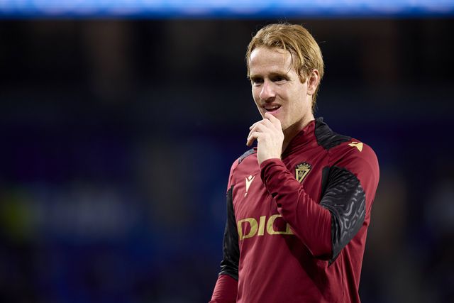 Vídeo: Capitão do Cádiz foi chamado de 'pesetero' e enfrentou adeptos