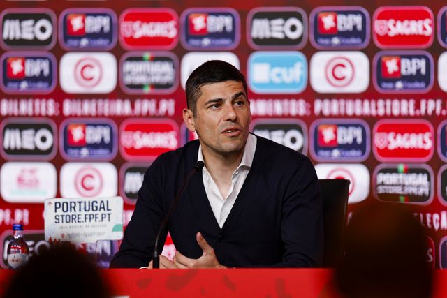 Francisco Neto chamou 25 jogadoras para encontros com Irlanda do Norte