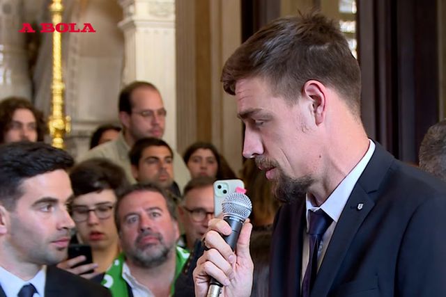 Coates sobre o mercado, Nuno Santos e Hugo Viana