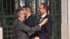 Sporting: Carlos Moedas discursa ao som de assobios