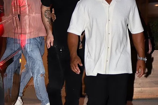 Man. City: Scott Carson envolvido em polémica na noite dos festejos... outra vez