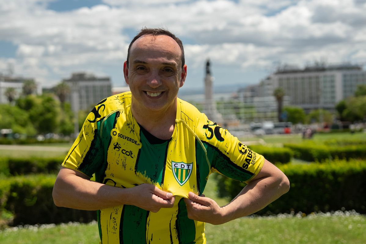 Nascido e criado em Lisboa, apoia o Tondela e festeja subida... no Marquês de Pombal
