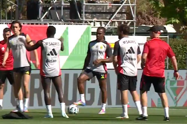 Grande novidade no treino do Benfica no Estádio Nacional