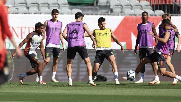 Benfica: plantel vai dar tudo para ser feliz (fotos)