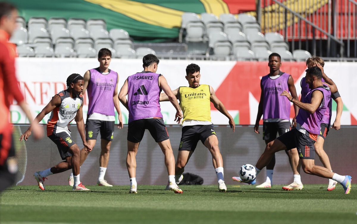 Benfica: plantel vai dar tudo para ser feliz (fotos)