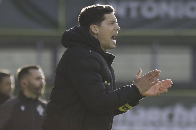O ainda técnico do Tondela está no topo da lista da SAD do emblema minhoto para 2025/2026 (Foto: LUSA)