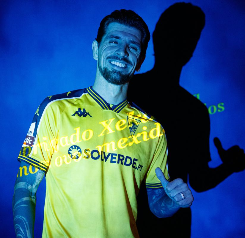 Mercado oficial: mais três anos de Xeka no Estoril