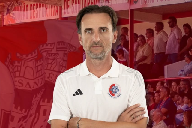 Treinador Carlos Fernandes. Foto União de Santarém