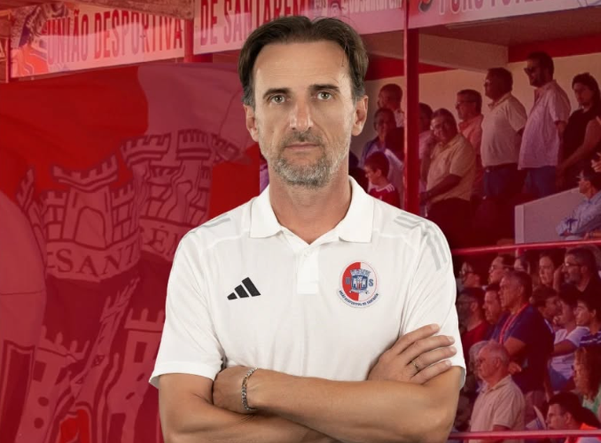 Treinador Carlos Fernandes. Foto União de Santarém