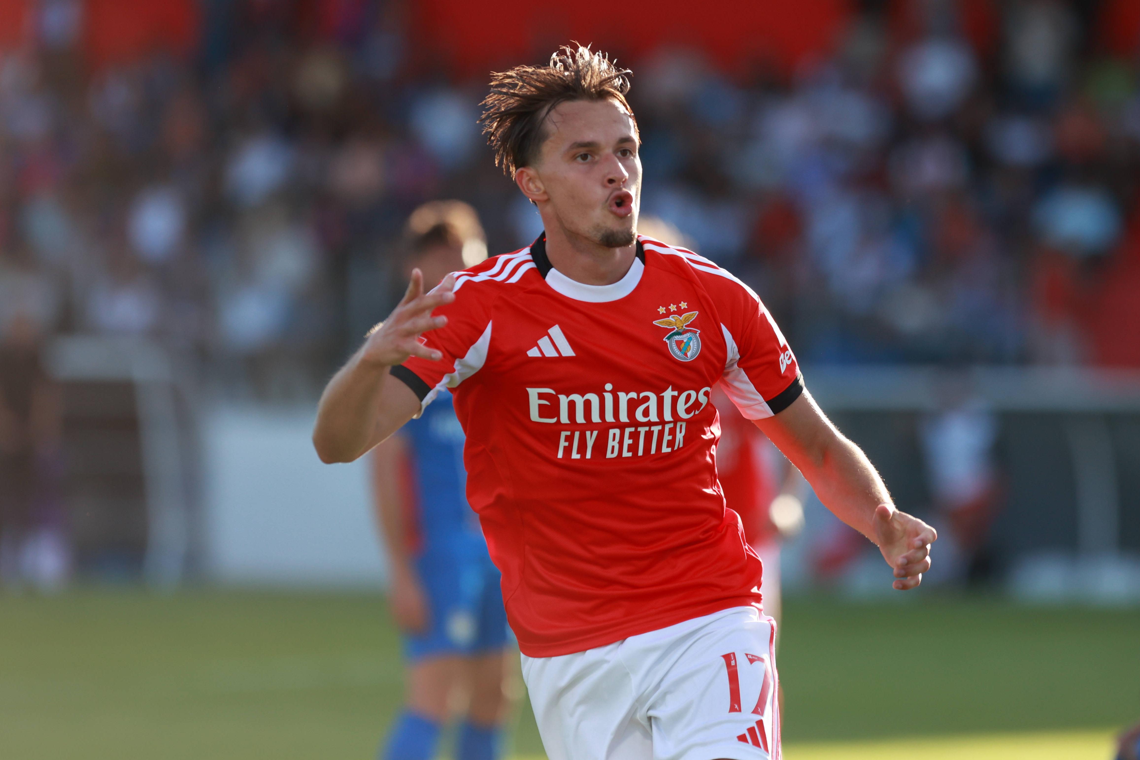 Amar Dedic, lateral-direito do Benfica (foto: Miguel Nunes)