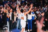 Landry Shamet celebra com o Madison Square Garden. Foto Knicks