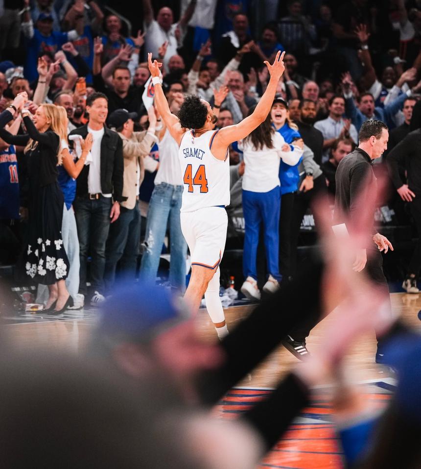Landry Shamet celebra com o Madison Square Garden. Foto Knicks