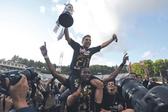 Marinho com a Taça de Portugal, o herói da Brisa em 2012 - Foto: A BOLA