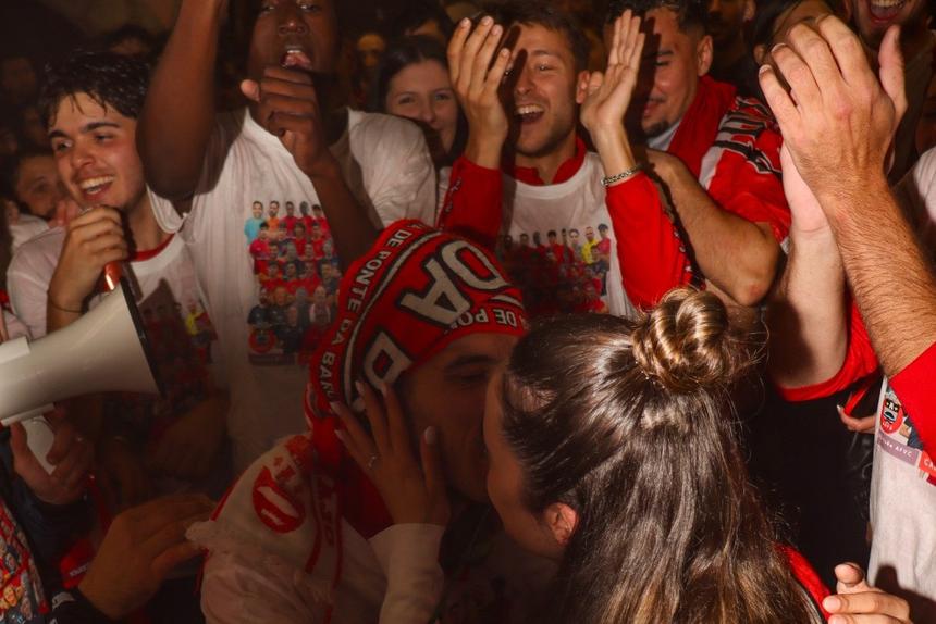 Depois de mais de dez anos de namoro, Bruninho e Bárbara vão 'dar o nó' - Foto: Christian Ventura