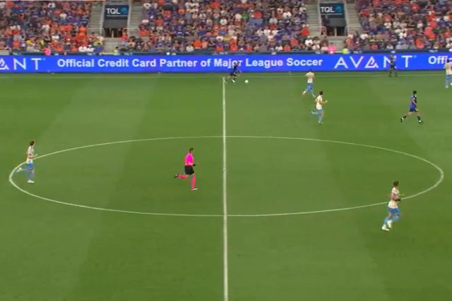 Vídeo: Emprestado pelo Vasco marca do meio-campo na MLS