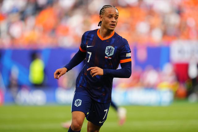 Xavi Simons? Quando o teu pai é neerlandês e fã do Xavi Hernández...