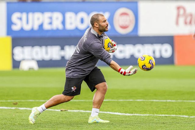 Moreirense: Vítor Dimas junta-se à equipa técnica de César Peixoto