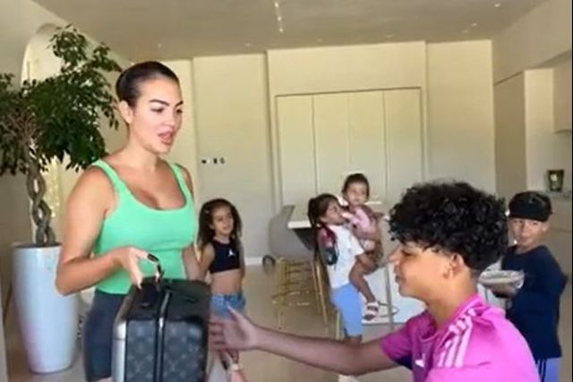 Presentes de luxo para Cristiano Jr