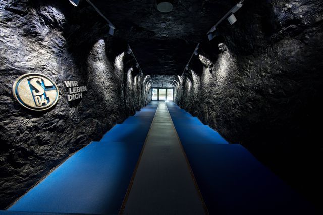 Não, não é nenhuma mina... É só o túnel do Veltins Arena