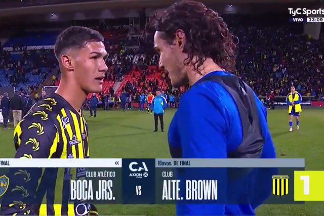 Vídeo: recebeu camisola de Cavani e a reação tornou-se viral