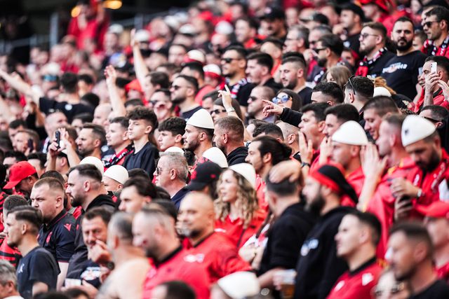 Sérvia admite deixar o Euro por cânticos no Croácia-Albânia