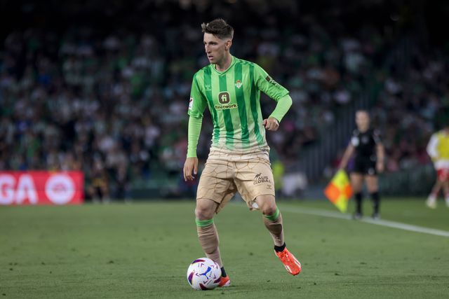 FC Porto: em Espanha colocam Miranda cada vez mais perto do Dragão