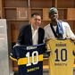 Riquelme, presidente do Boca Juniors, ofereceu camisola da Pogba
