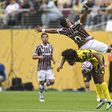 Lance aparatoso no Fluminense-Dortmund, no Mundial de Clubes, que terminou com um nulo