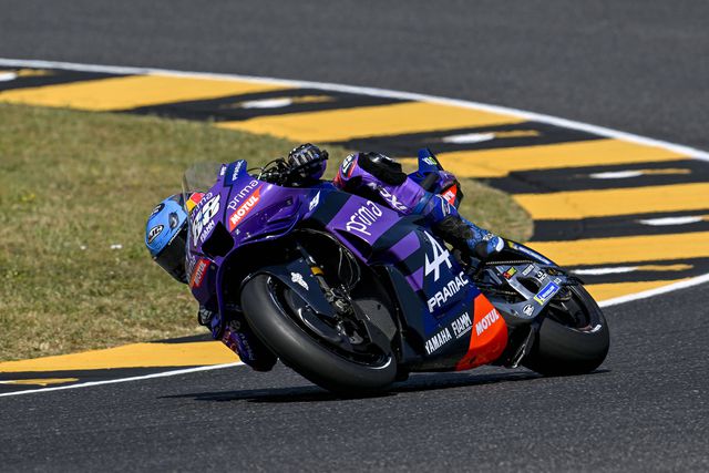 Oliveira responde à pressão e fica à porta da Q2