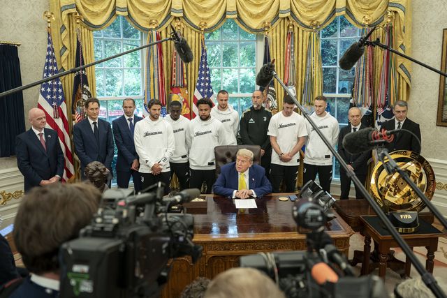 Delegação da Juventus visitou Donald Trump na Sala Oval