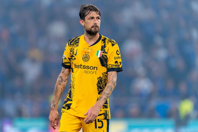 Acerbi, defesa-central do Inter