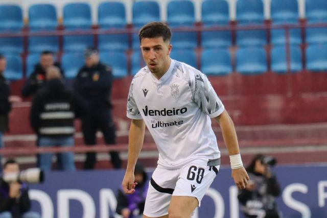 Miguel Maga vai manter-se na Liga 2 na próxima época, mas troca o Penafiel pelo UD Leiria