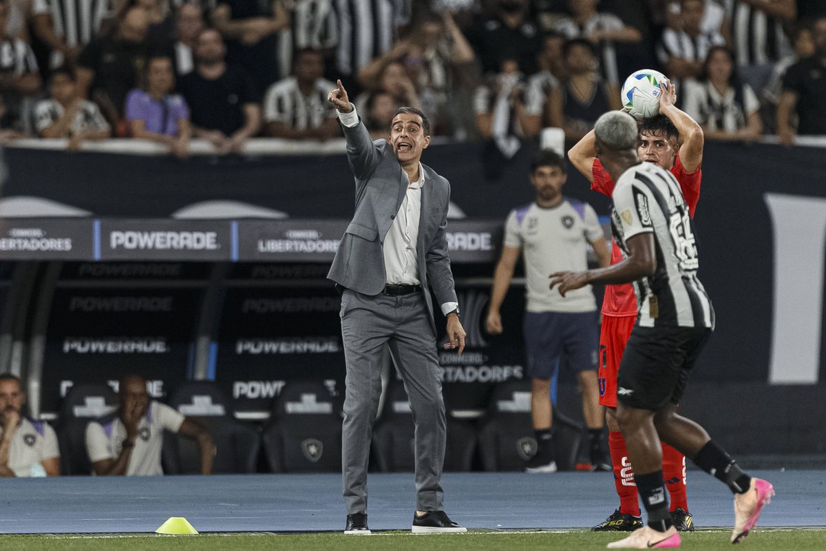 Renato Paiva: «Fomos perfeitos, PSG bebeu do próprio veneno»