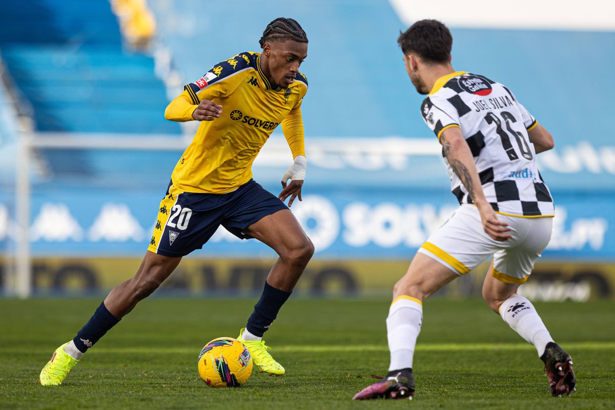 Estoril: Trabzonspor vai à luta por Wagner Pina