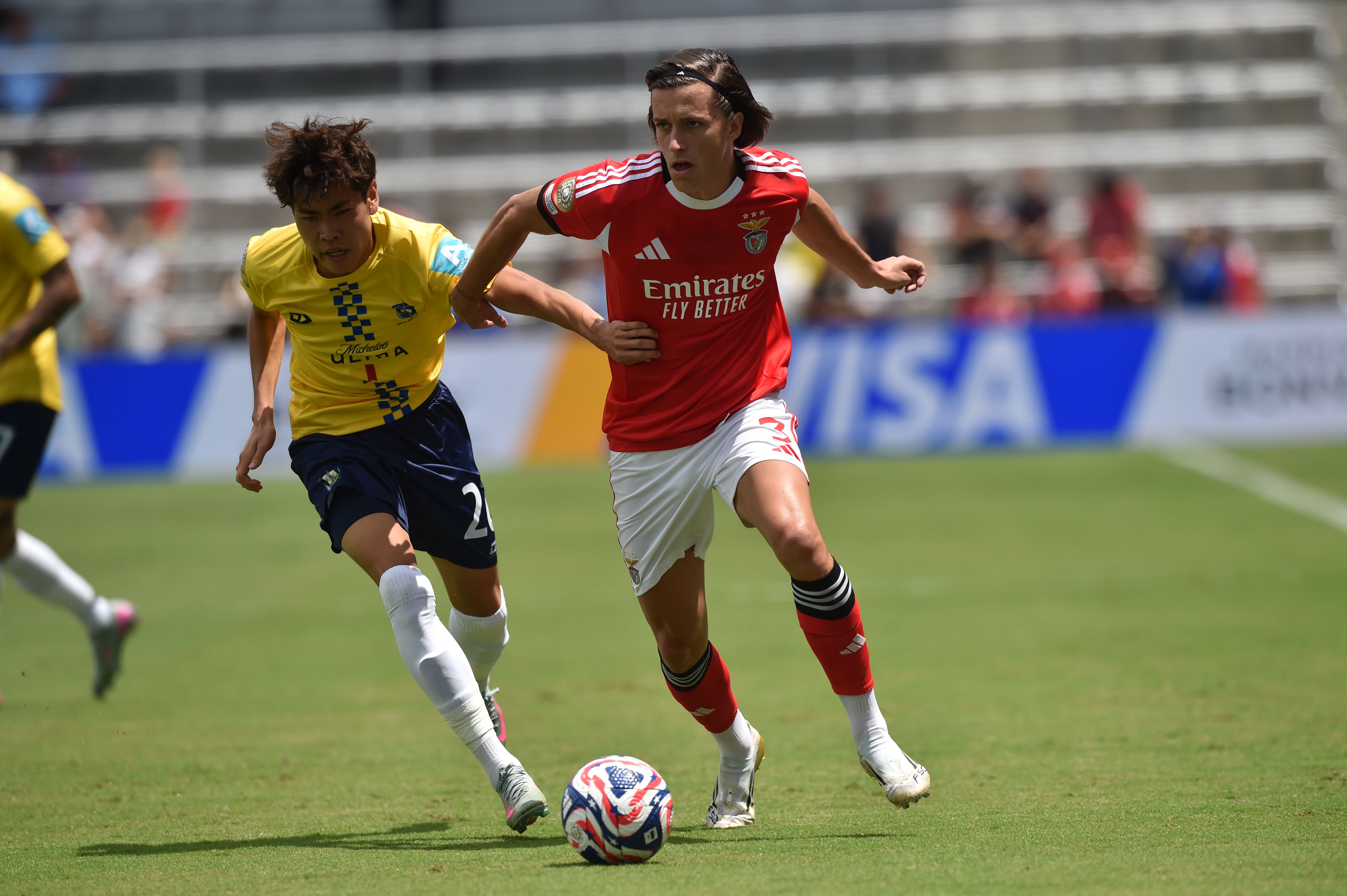Benfica Battles Weather and Odds in Gritty Club World Cup Clash