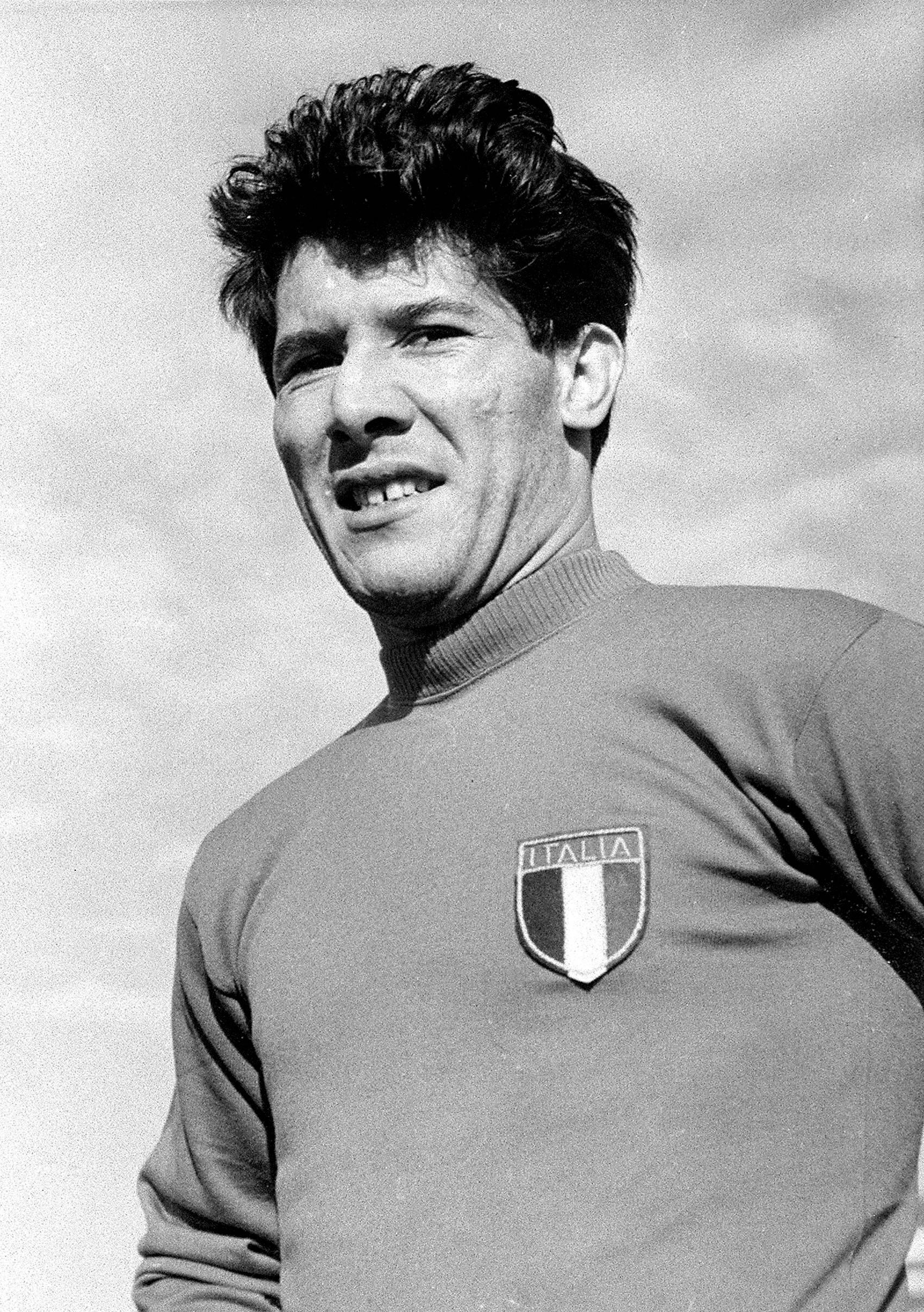 Mundial 1962 – Omar Sivori (Itália) – jogador italiano ganhou troféu, mas no Mundial que se seguiu a sua seleção não foi além da fase de grupos
