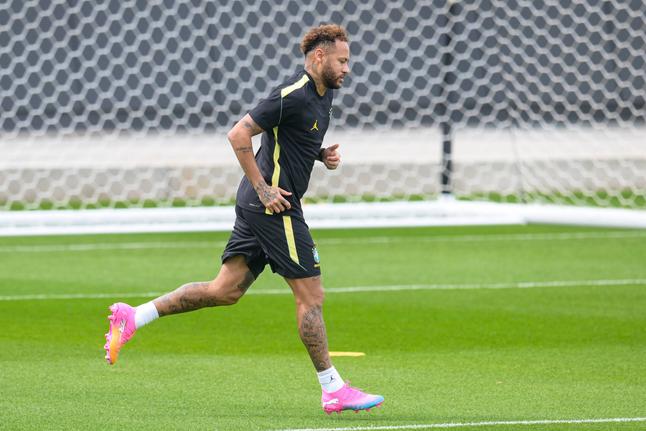 Mundial: Neymar dá tudo para regressar frente à Escócia