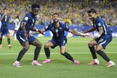 A festa depois do primeiro golo de Matheus Cunha