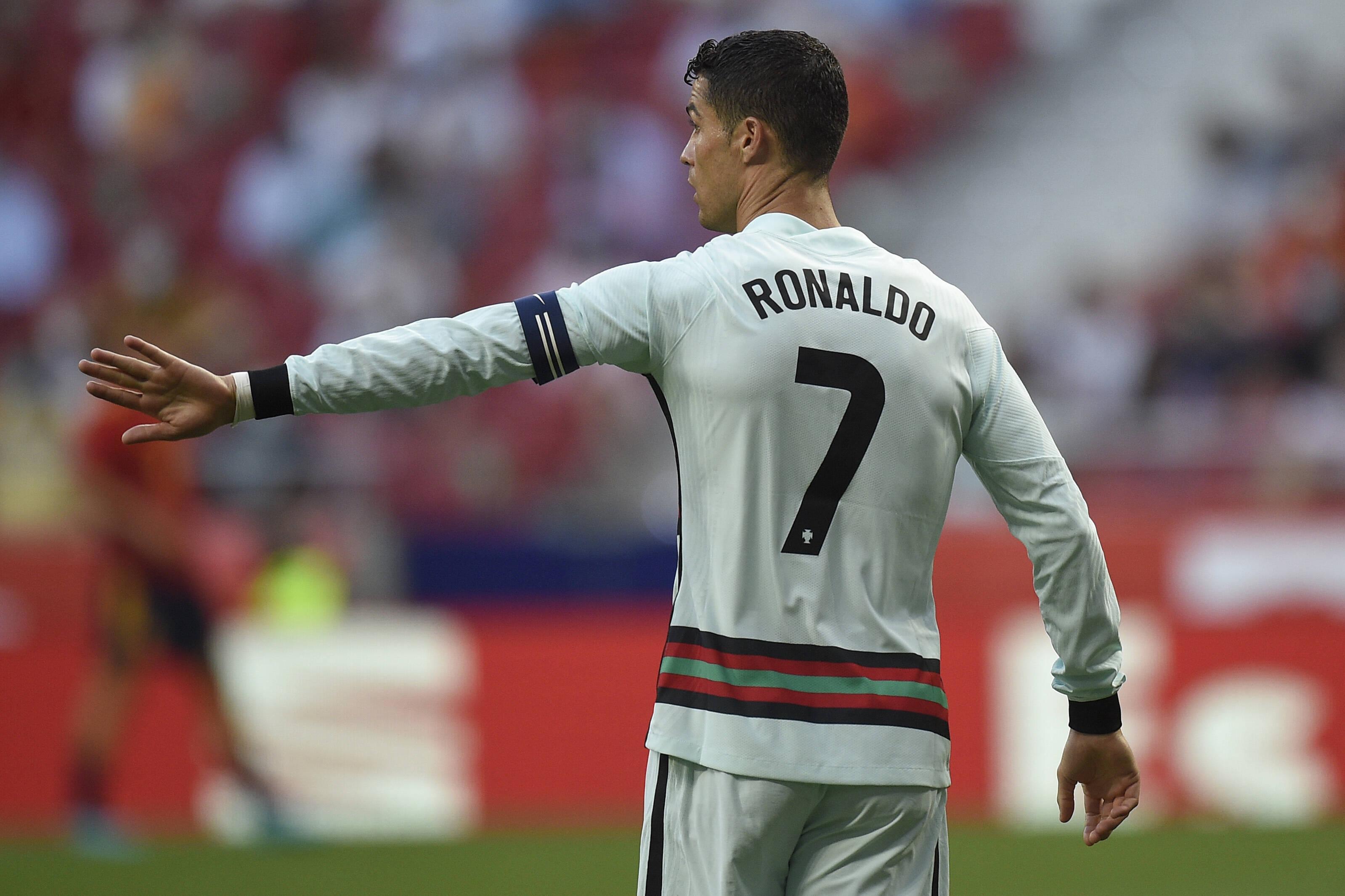 Mundial 2014 – Cristiano Ronaldo (Portugal) – depois de ter sido considerado o melhor do mundo, CR7 e companhia foram afastados na fase de grupos no Mundial do Brasil