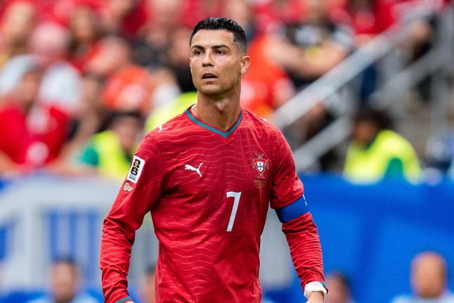 «Não faz sentido Ronaldo, aos 41 anos, jogar sistematicamente 90 minutos»