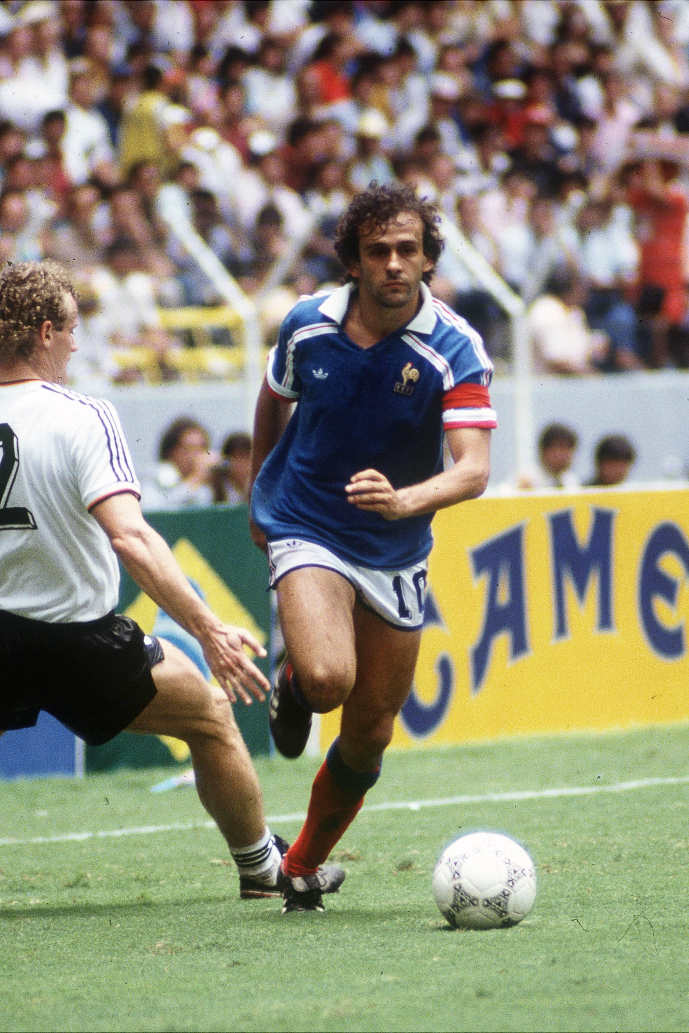 Mundial 1986 – Michel Platini (França) – conquista da Bola de Ouro não teve impacto no Mundial seguinte, que para os franceses acabou nas meias-finais, frente à Alemanha Ocidental