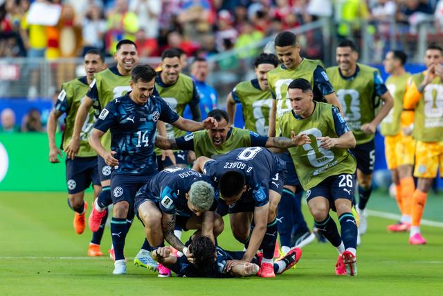 Festa paraguaia no golo de Galarza