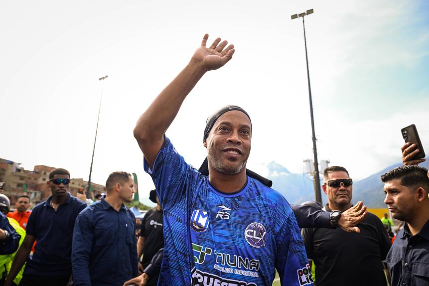 Ronaldinho regressa aos relvados para tentar ajudar o Ravenna, da Serie C italiana, a subir de divisão - FOTO:Imago