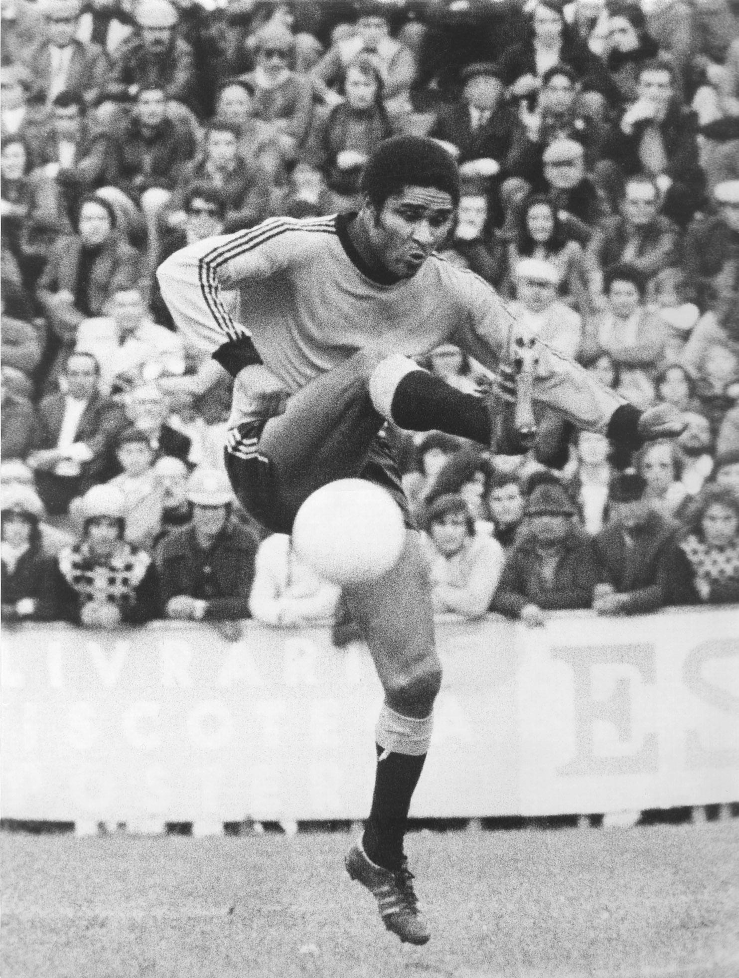 Mundial 1966 – Eusébio (Portugal) – após conquistar a Bola de Ouro, Portugal foi afastado por Inglaterra nas meias-finais do Mundial - Foto: A BOLA