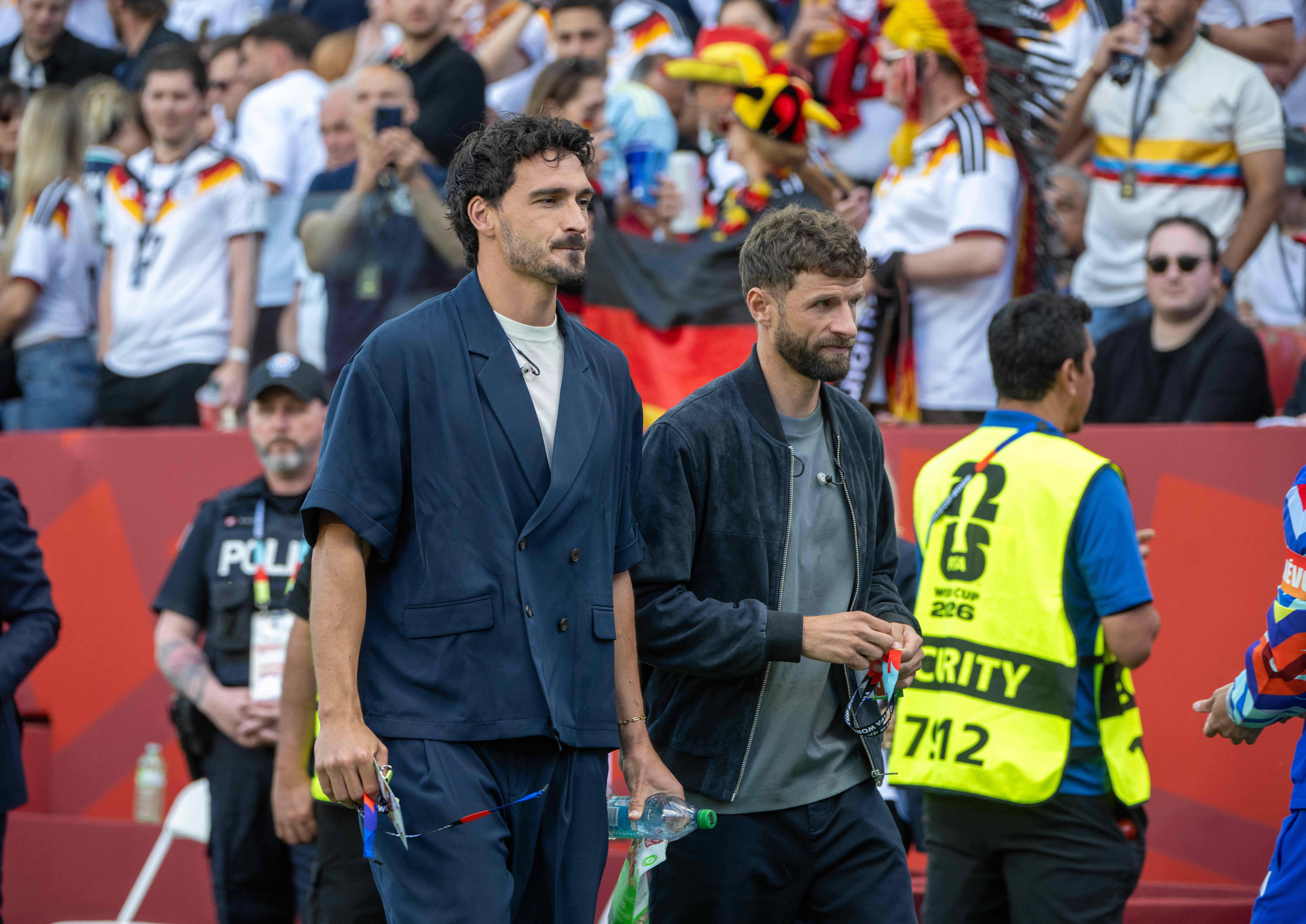 Hummels ao lado de Muller - Foto: IMAGO