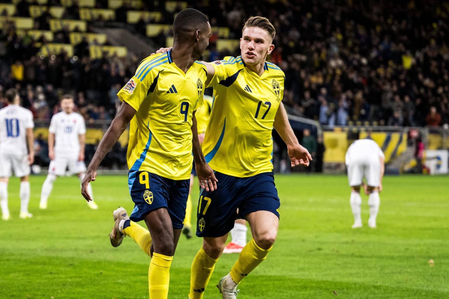 Isak e Gyokeres, dupla de ataque da seleção sueca - Foto: IMAGO